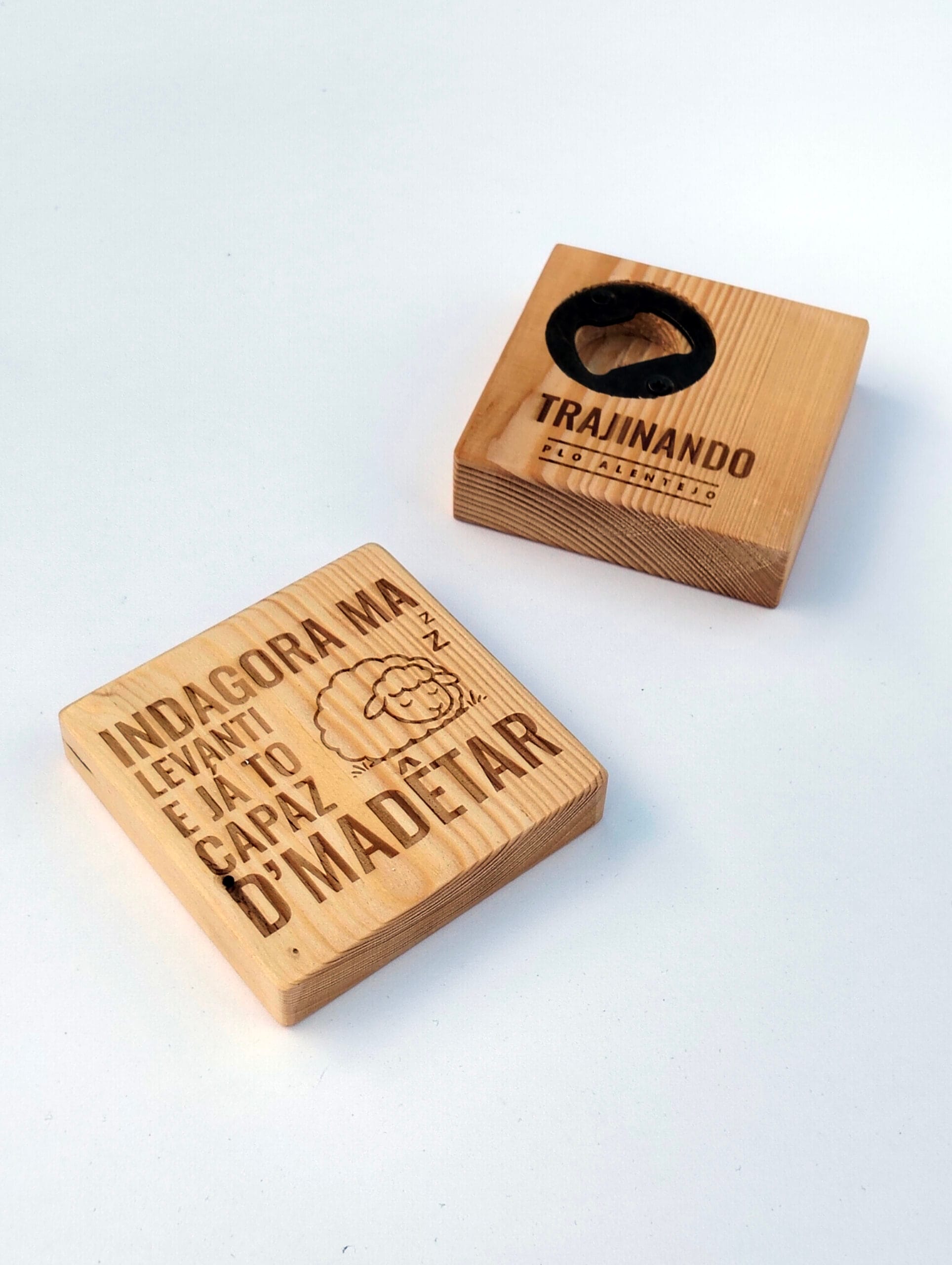 abre caricas de madeira