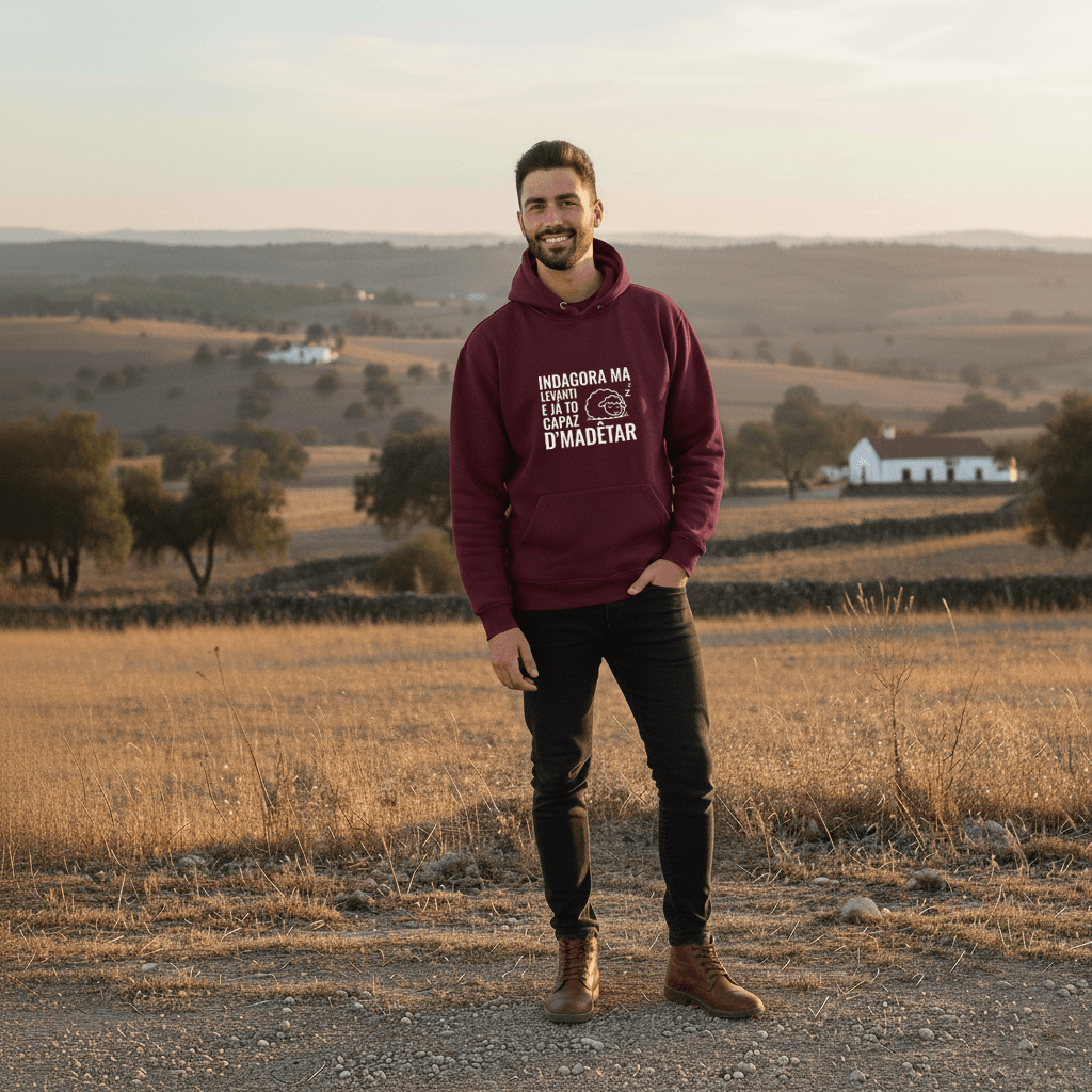 sweatshirt com capuz "indagora ma levanti, e já to capaz d'madêtar"